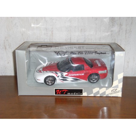 Chevrolet Corvette C5 pace car Daytona rouge et blanche - UT Models