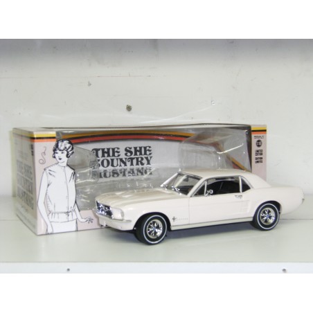1967 Ford Mustang coupé crème - Greenlight