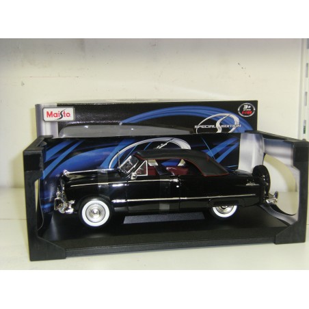 Ford 1950 cabriolet fermé noir - Maisto